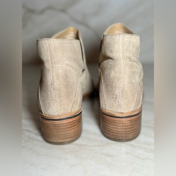 Diba True Caspian Beige Suede Boots New in Box - Picture 8 of 16